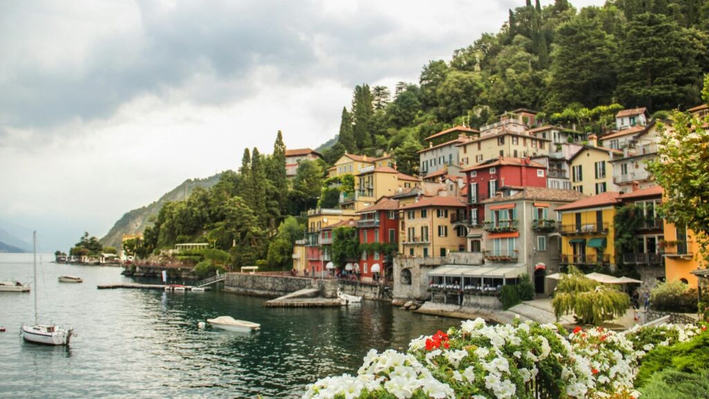 Your Perfect Lake Escape is Calling Time to Book!